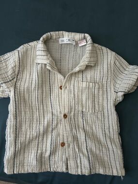 Zara Cream and Navy Striped Short Sleeve Button-Up Shirt